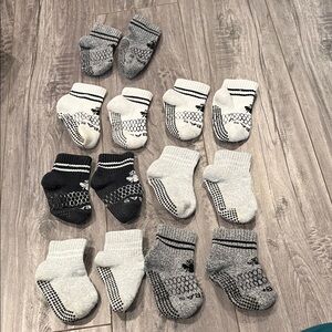 7 pairs of Bombas Toddler Grippy Socks